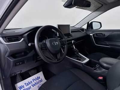 2024 Toyota RAV4, $28370. Photo 9