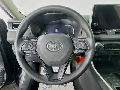 2024 Toyota RAV4, $28814. Photo 11