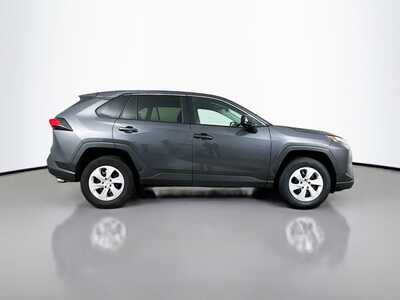2024 Toyota RAV4, $28814. Photo 8