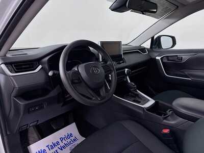 2024 Toyota RAV4, $29977. Photo 9