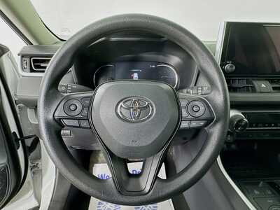 2025 Toyota RAV4, $35533. Photo 11