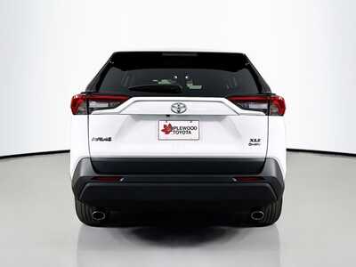 2025 Toyota RAV4, $35533. Photo 6