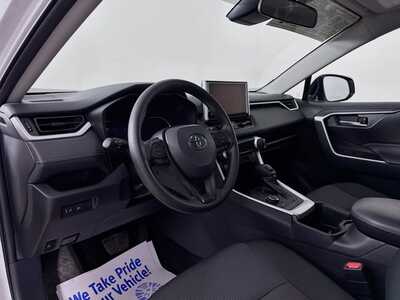 2025 Toyota RAV4, $35533. Photo 9