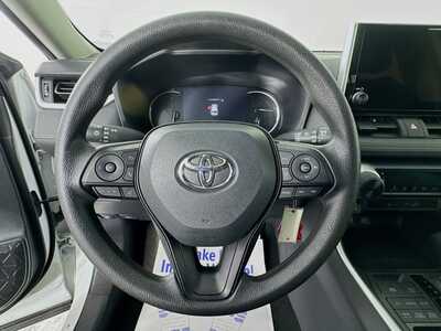 2024 Toyota RAV4, $28977. Photo 11