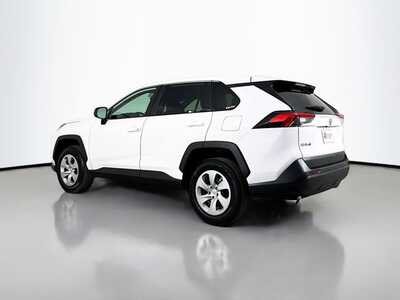 2024 Toyota RAV4, $28977. Photo 5