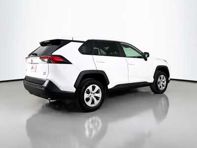 2024 Toyota RAV4, $28977. Photo 7