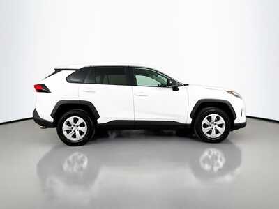 2024 Toyota RAV4, $28977. Photo 8