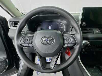 2024 Toyota RAV4, $29123. Photo 11