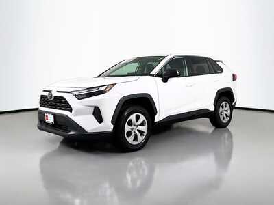 2024 Toyota RAV4, $29977. Photo 3