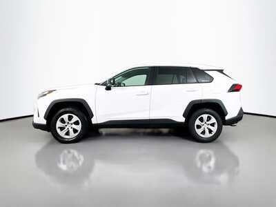 2024 Toyota RAV4, $29977. Photo 4