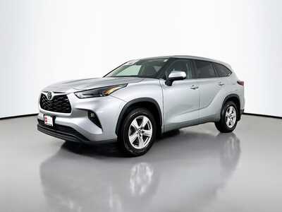 2024 Toyota Highlander, $36477. Photo 3