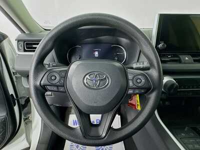 2024 Toyota RAV4, $29977. Photo 11