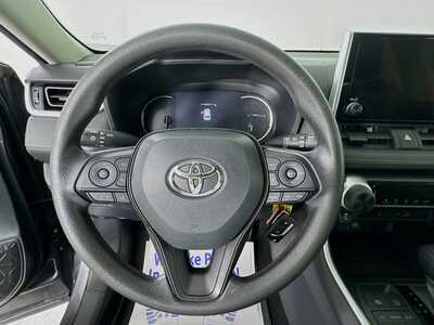 2024 Toyota RAV4, $29977. Photo 11