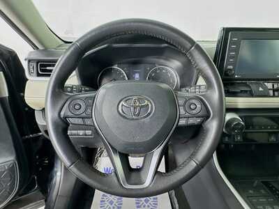 2021 Toyota RAV4, $28477. Photo 11