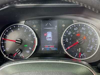 2021 Toyota RAV4, $28477. Photo 12