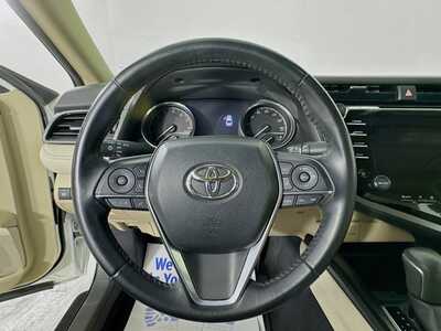 2019 Toyota Camry, $29977. Photo 11