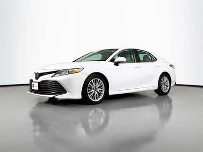 2019 Toyota Camry, $29977. Photo 3