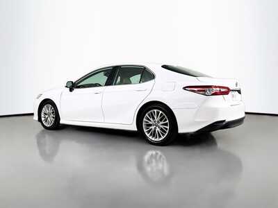 2019 Toyota Camry, $29977. Photo 5