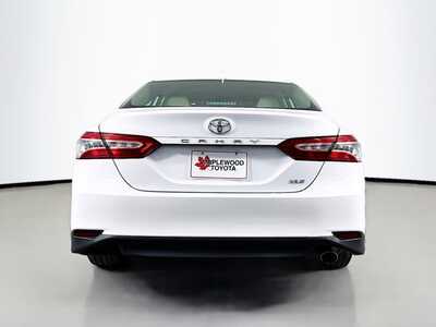 2019 Toyota Camry, $29977. Photo 6