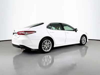 2019 Toyota Camry, $29977. Photo 7