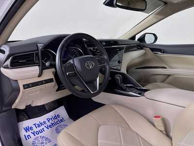 2019 Toyota Camry, $29977. Photo 9