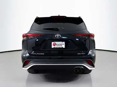2025 Toyota Highlander, $46977. Photo 6