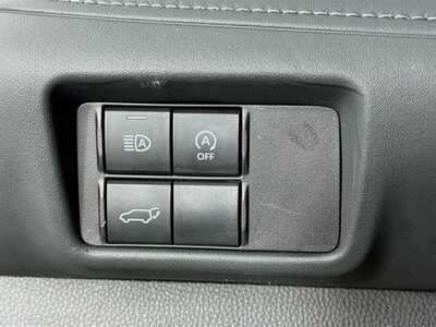 2025 Toyota Highlander, $46977. Photo 10