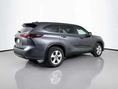 2024 Toyota Highlander, $35977. Photo 7