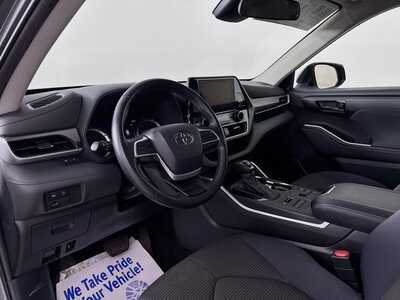 2024 Toyota Highlander, $35977. Photo 9