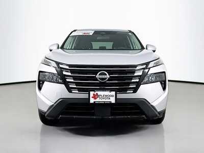 2025 Nissan Rogue, $25977. Photo 2