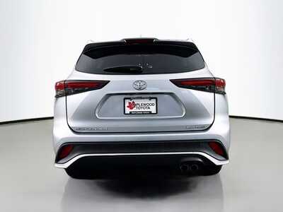 2025 Toyota Highlander, $45977. Photo 6