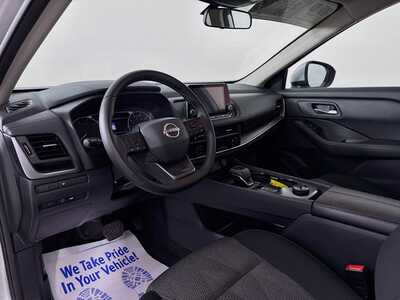 2025 Nissan Rogue, $25977. Photo 9