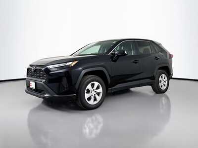 2024 Toyota RAV4, $29977. Photo 3
