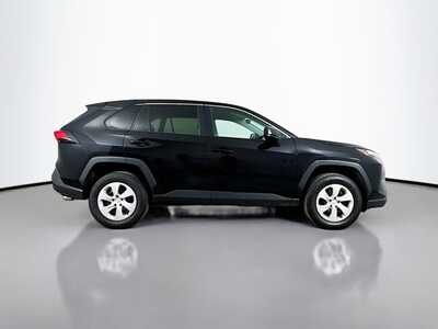 2024 Toyota RAV4, $29977. Photo 8