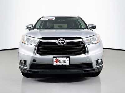 2016 Toyota Highlander, $17356. Photo 2
