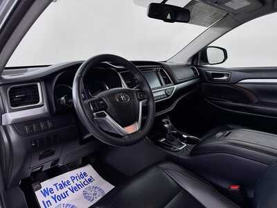 2016 Toyota Highlander, $17356. Photo 9