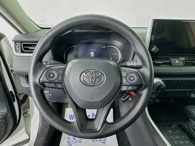 2024 Toyota RAV4, $29977. Photo 11
