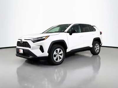 2024 Toyota RAV4, $29977. Photo 3