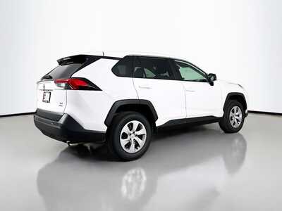 2024 Toyota RAV4, $29977. Photo 7