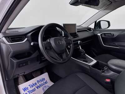 2024 Toyota RAV4, $29977. Photo 9