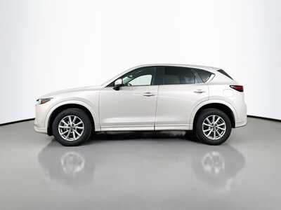 2024 Mazda CX-5, $23696. Photo 4