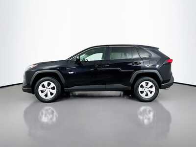 2024 Toyota RAV4, $28977. Photo 4