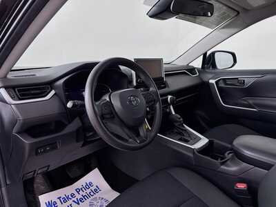 2024 Toyota RAV4, $28977. Photo 9