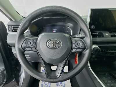 2024 Toyota RAV4, $29004. Photo 11