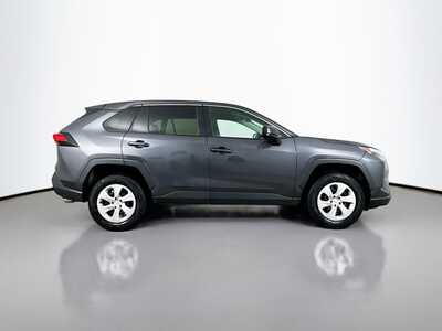 2024 Toyota RAV4, $29004. Photo 8