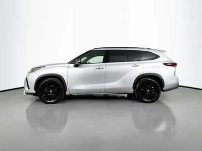 2025 Toyota Highlander, $46977. Photo 4