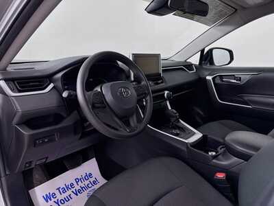 2025 Toyota RAV4, $37685. Photo 9