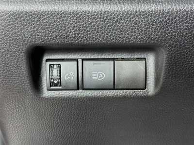 2025 Toyota RAV4, $35977. Photo 10