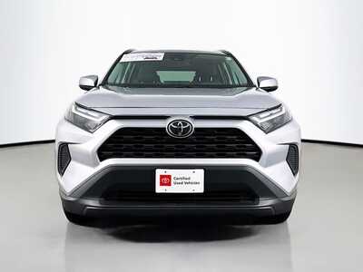 2025 Toyota RAV4, $35977. Photo 2