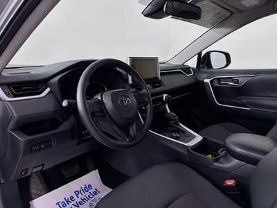 2025 Toyota RAV4, $37977. Photo 9